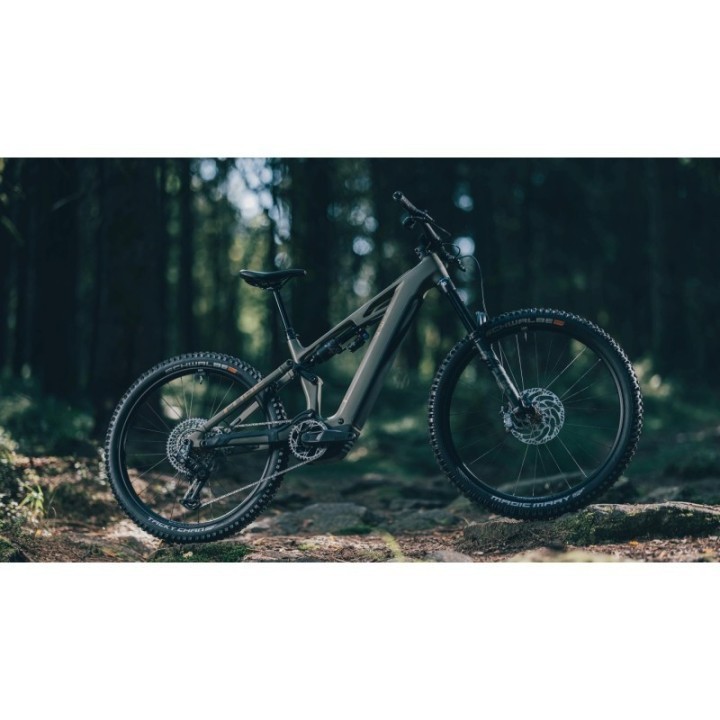 Stereo Hybrid ONE77 HPC TM 800