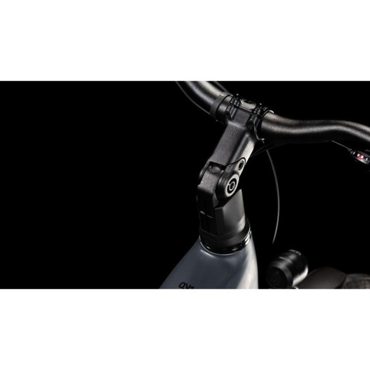 Kathmandu Hybrid ONE 600