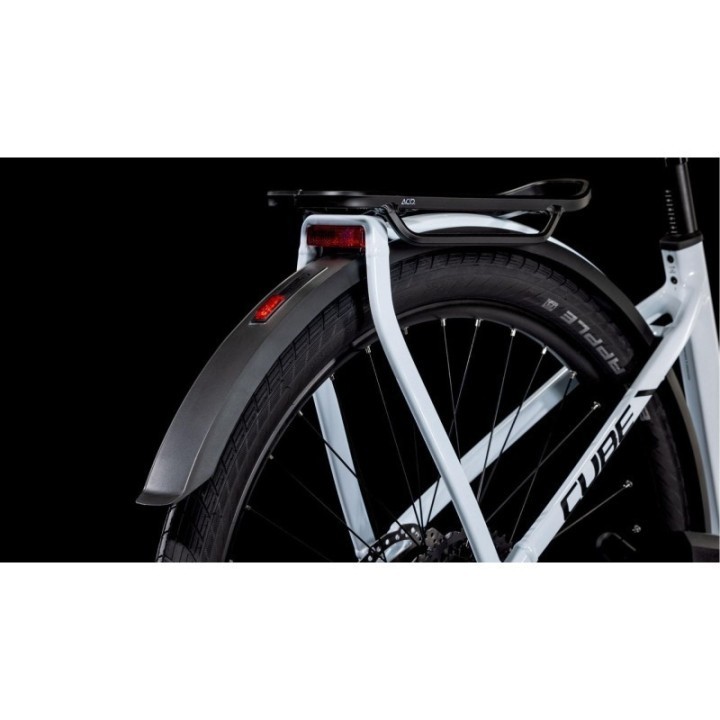 Kathmandu Hybrid ONE 800