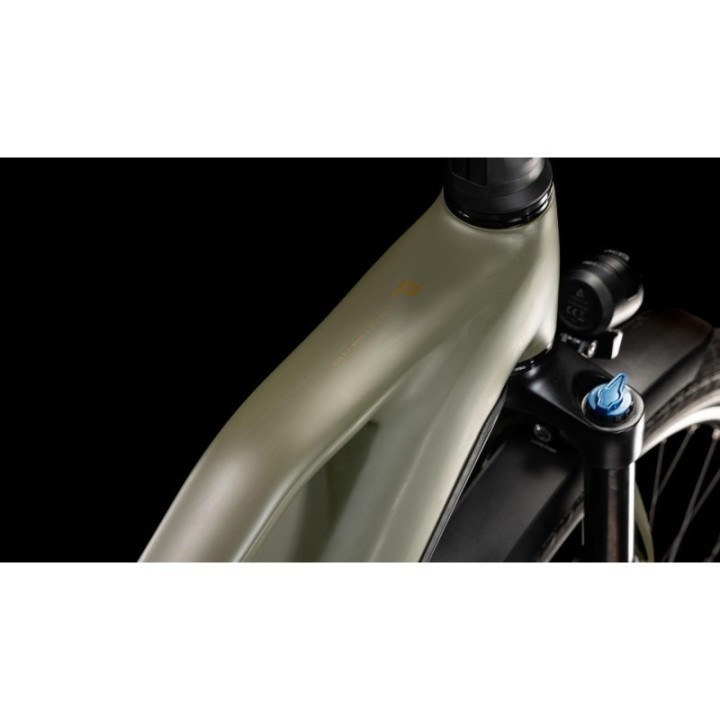 Kathmandu Hybrid Pro 800