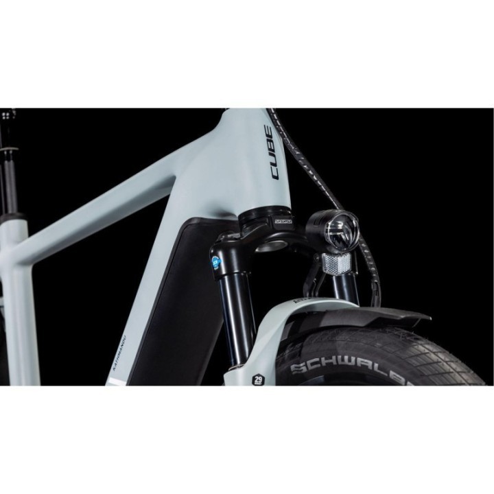 Kathmandu Hybrid EX 800