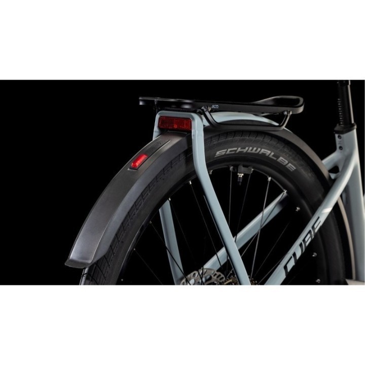 Kathmandu Hybrid EX 800