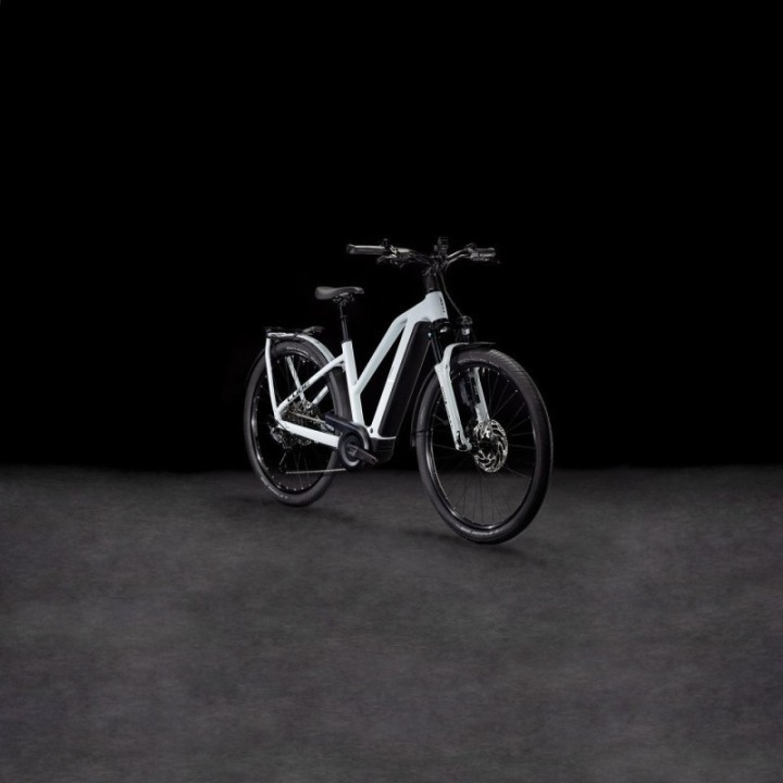 Kathmandu Hybrid EX 800