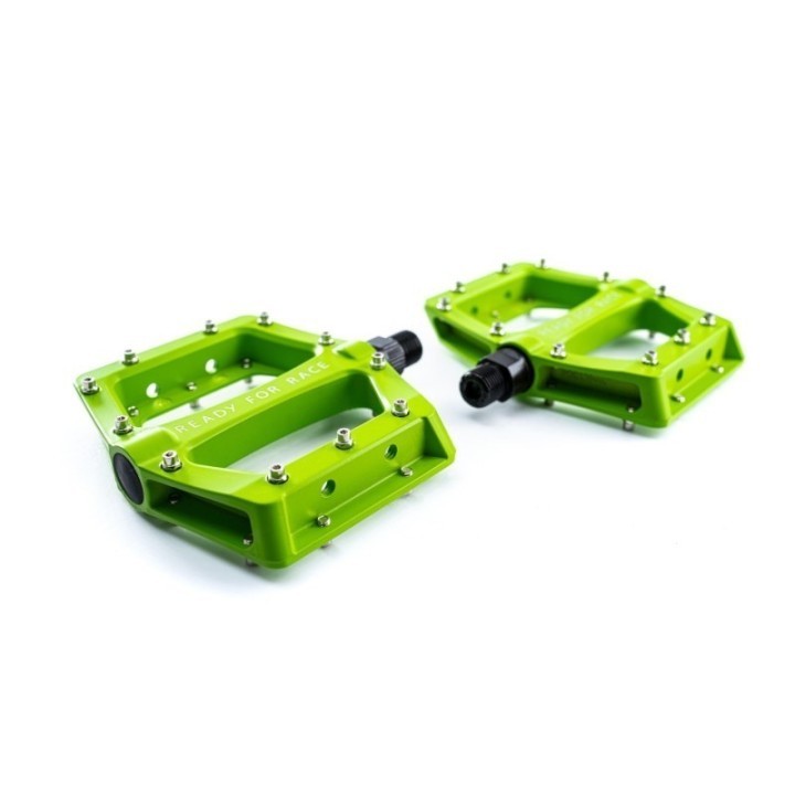 Pédales plates en aluminium léger avec axe CrMo pour un meilleur contrôle