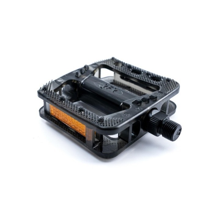 Pédale légère Junior : prise en main confortable