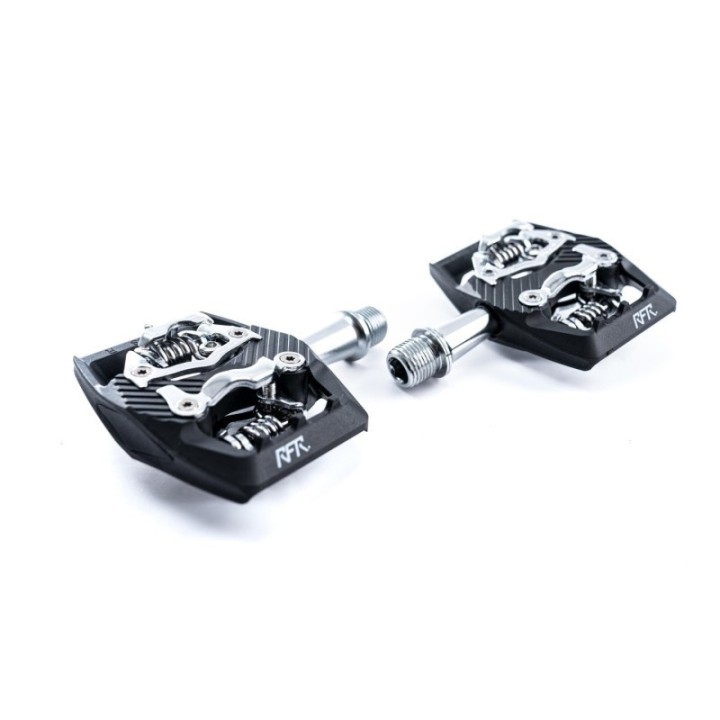 Pédale haut de gamme avec système de clips à deux côtés et fibre de carbone