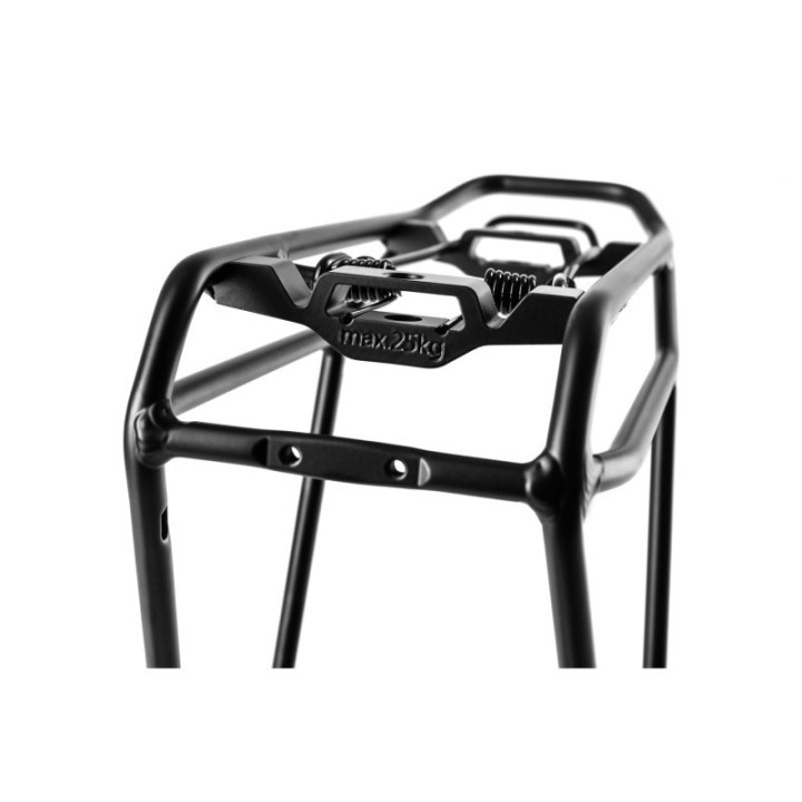 Véhicule léger sportif avec fonctionnalités avancées