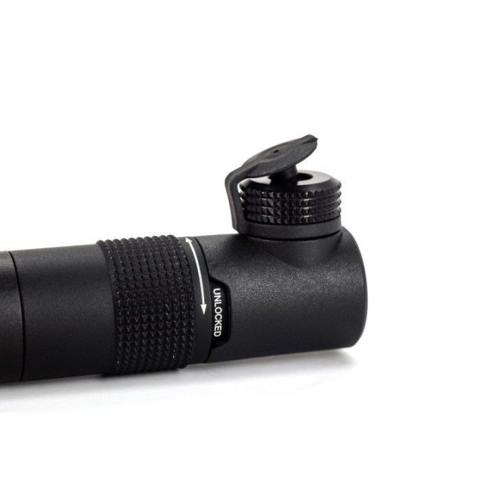 Méta titre : Petite mais puissante micro-pompe CNC