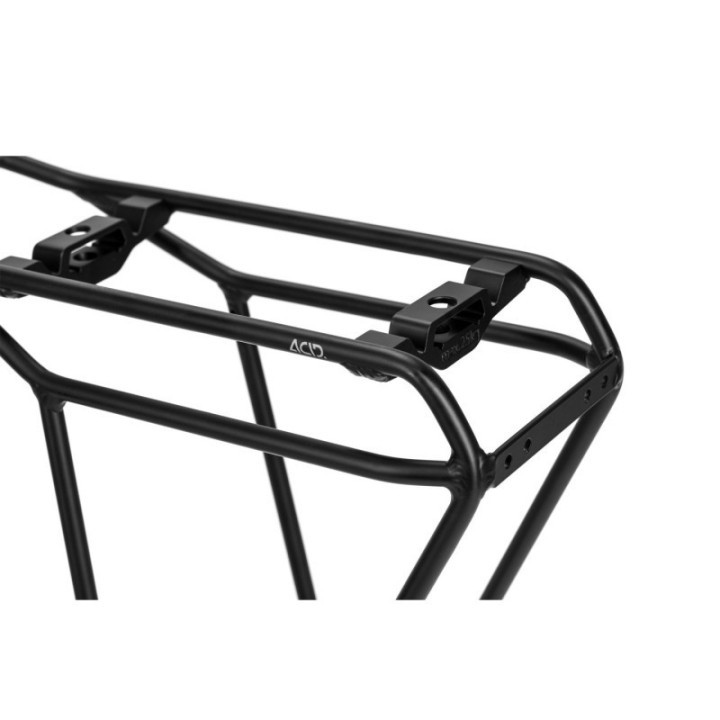 Véhicule léger sportif et fonctionnel pour cyclistes