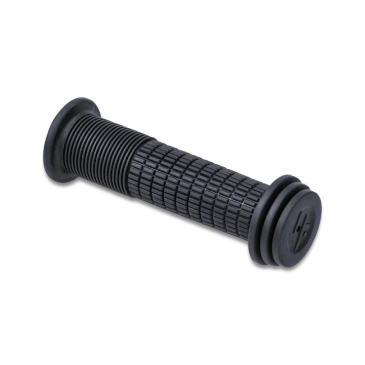 Produits pour enfants cyclistes : mains adaptées et sécurité assurée