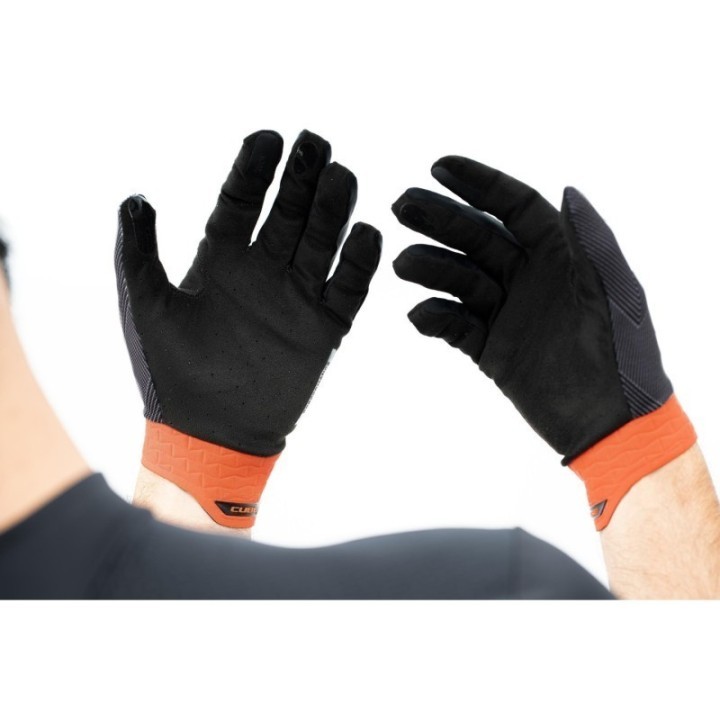 Gants élégants et résistants pour les gamers