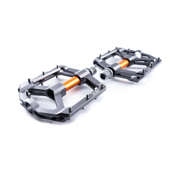 Pédale CNC haute gamme avec design agressif et sécurité exceptionnelle