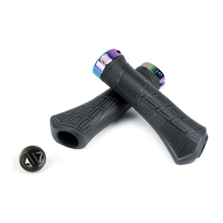 Poignée ergonomique avec mini-aile pour une conduite confortable