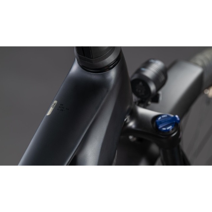 Touring Hybrid ONE 600 : vélo polyvalent pour voyageur