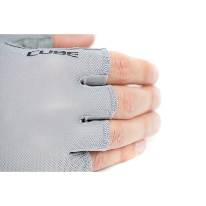 Gants de performance bébé avec extérieur respirable et paume ventilée