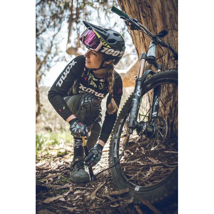 Mini Pompe à Pied LEZYNE MICRO FLOOR DRIVE HVG - Manomètre